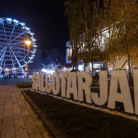 Green Apartman Salgotarjan Apartament